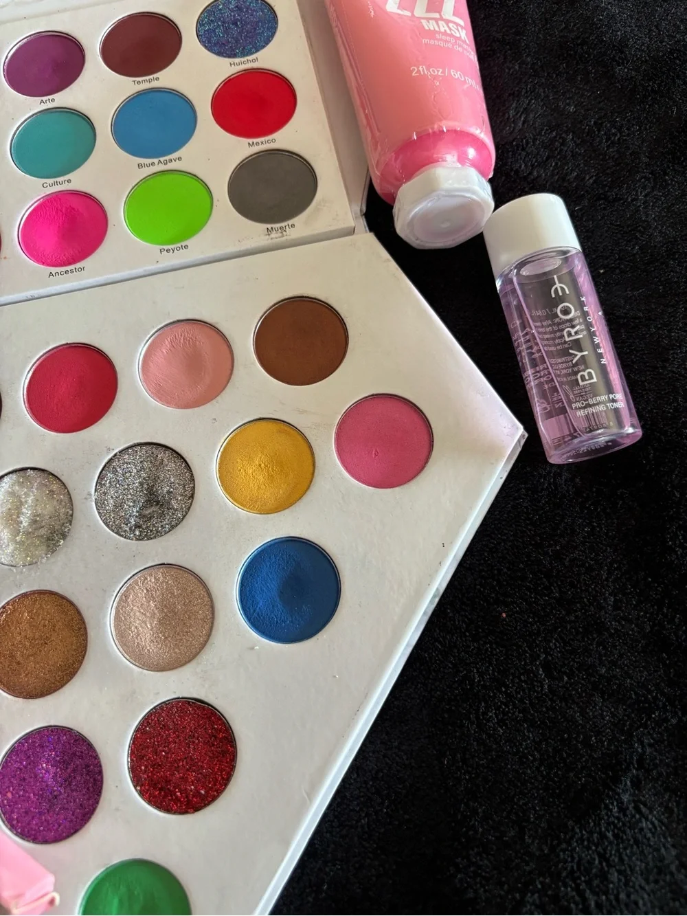 Makeup Bundle Multi-Color Eyeshadow Palette- Makeup Artist Trying To Declutter